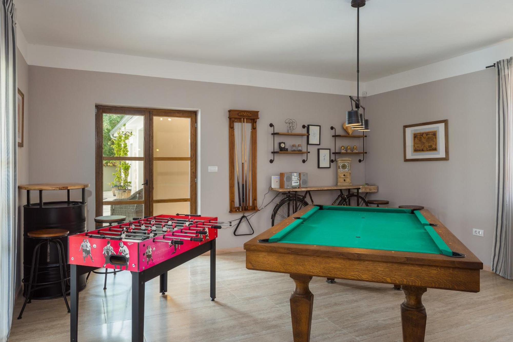 Villa Cirka In Central Istria For 14 Persons With Pool Heating & Pool Table Svetvinčenat Екстериор снимка