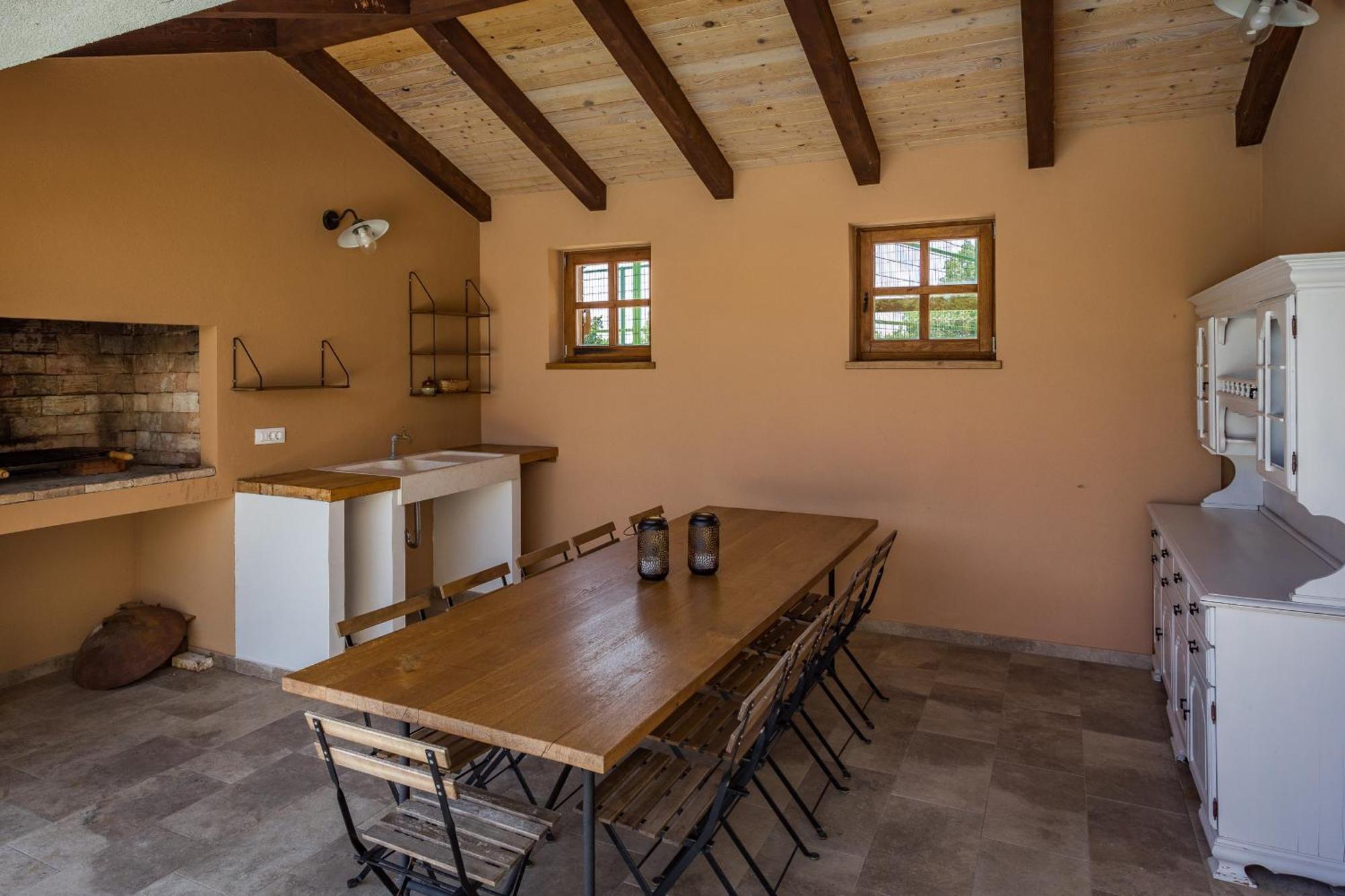 Villa Cirka In Central Istria For 14 Persons With Pool Heating & Pool Table Svetvinčenat Екстериор снимка
