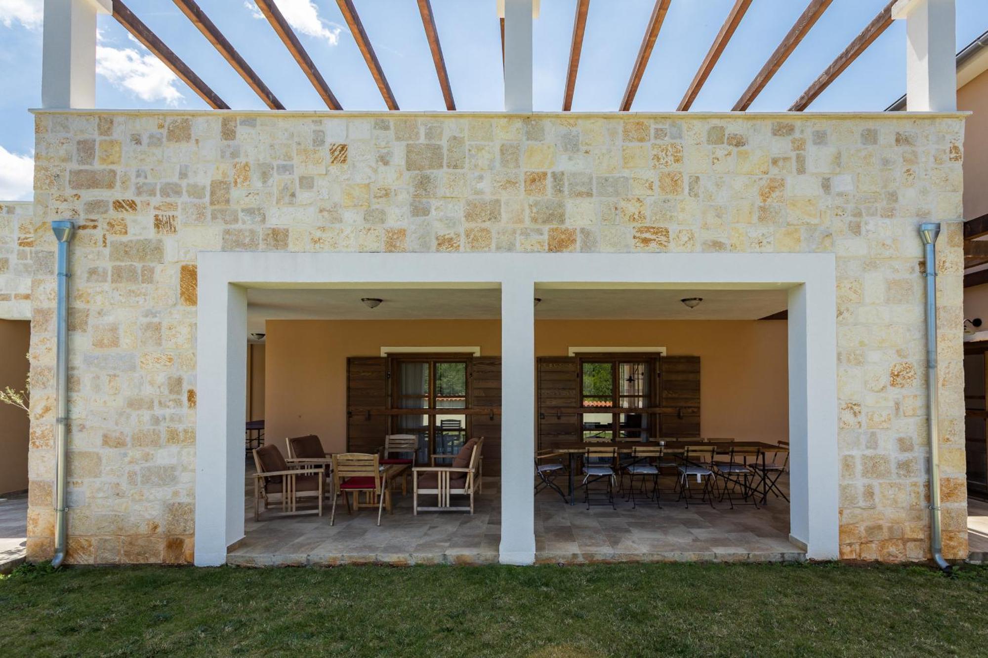 Villa Cirka In Central Istria For 14 Persons With Pool Heating & Pool Table Svetvinčenat Екстериор снимка