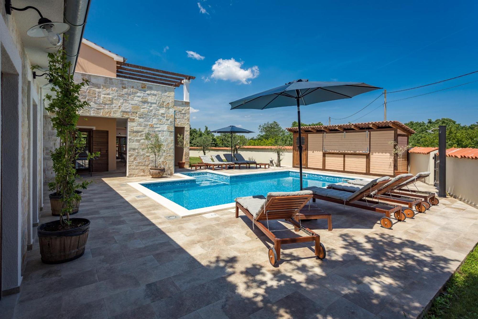 Villa Cirka In Central Istria For 14 Persons With Pool Heating & Pool Table Svetvinčenat Екстериор снимка